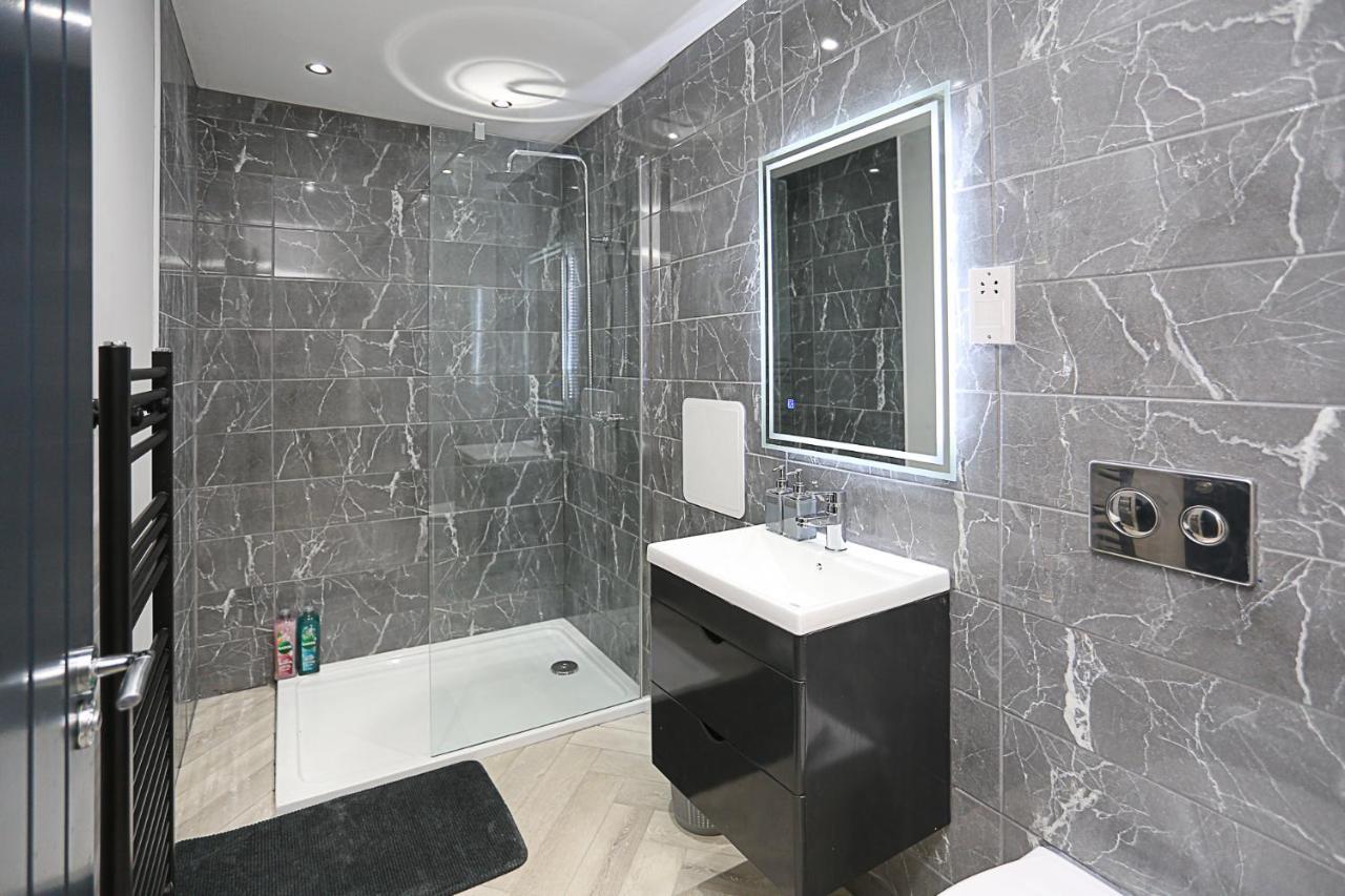 No1 Luxury Service Apartments Белфаст Екстериор снимка
