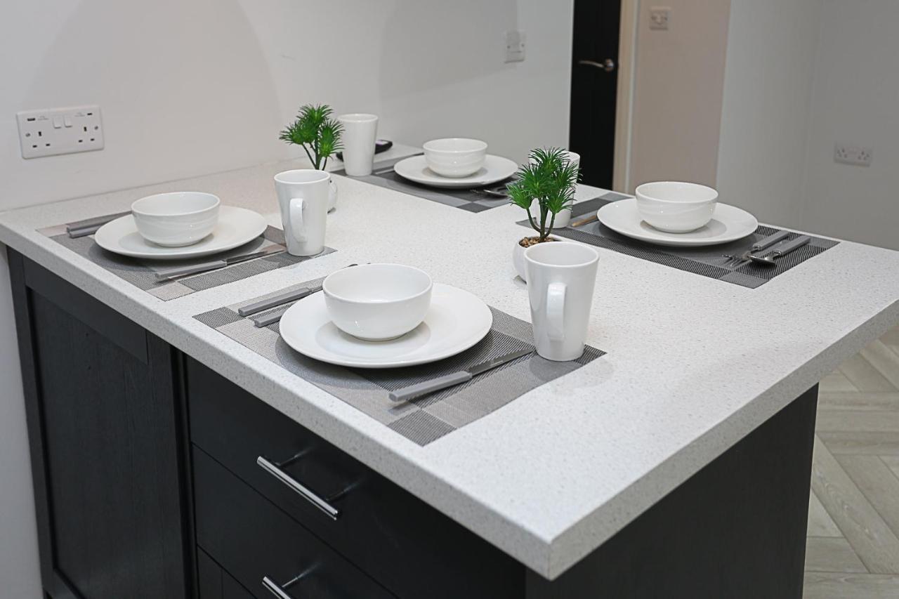 No1 Luxury Service Apartments Белфаст Екстериор снимка