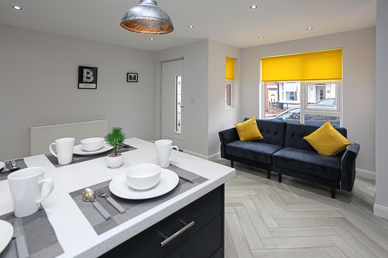No1 Luxury Service Apartments Белфаст Екстериор снимка