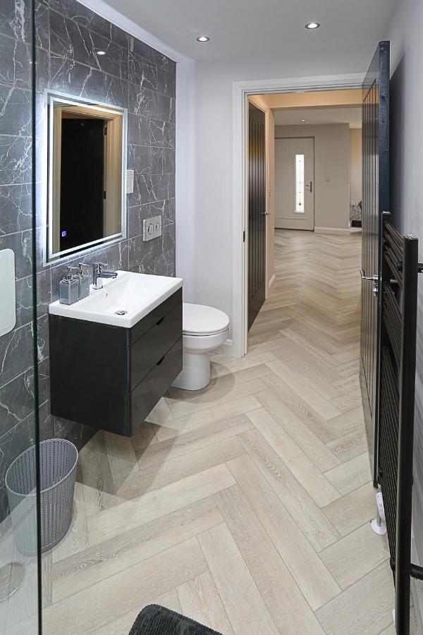 No1 Luxury Service Apartments Белфаст Екстериор снимка
