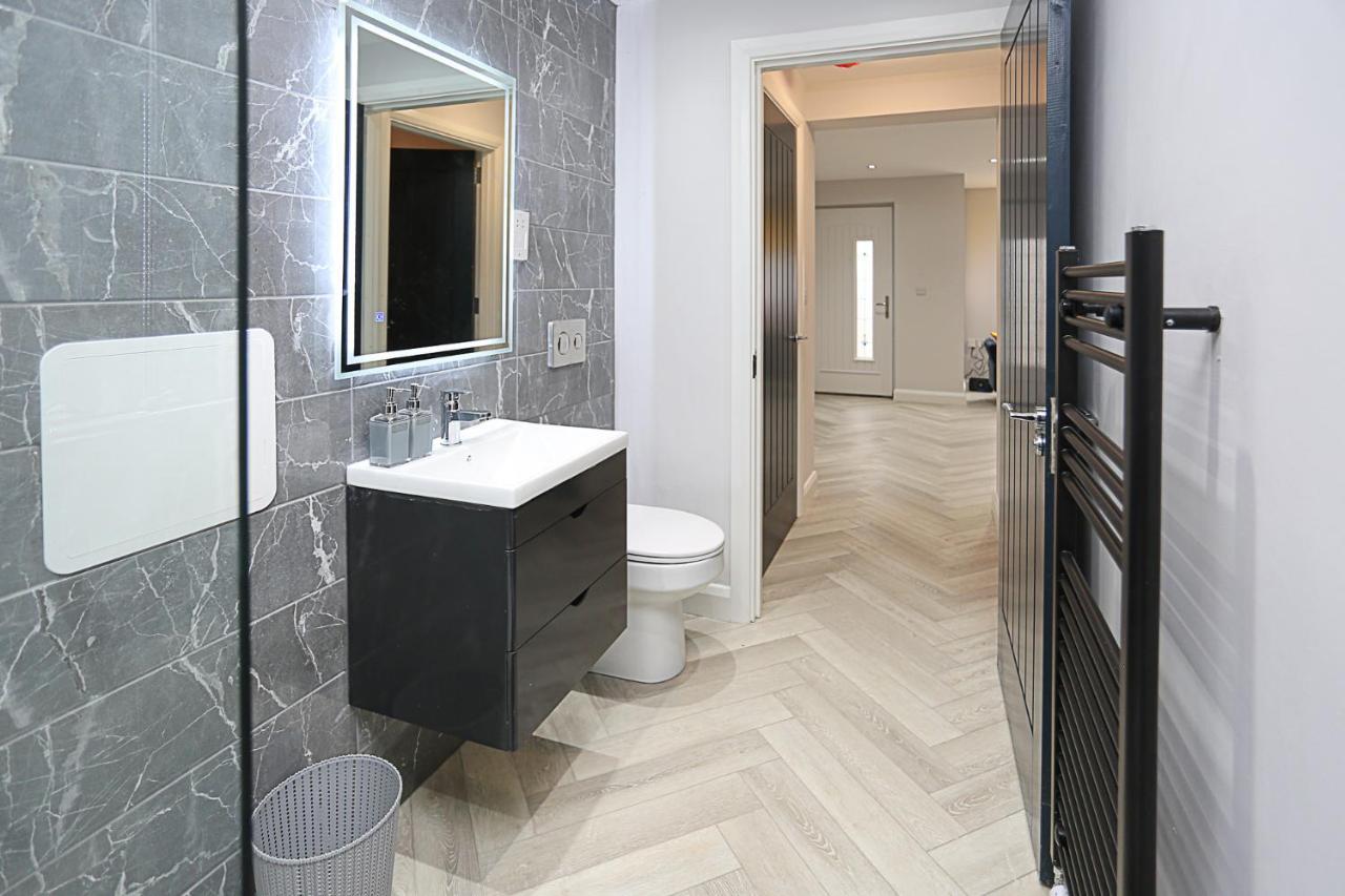 No1 Luxury Service Apartments Белфаст Екстериор снимка